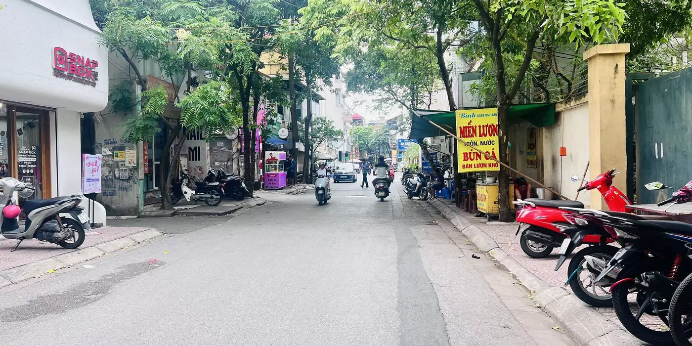 bán nhà ngõ 298 Ngọc Lâm, 85m, mặt tiền 5.5m, nở hậu, ôtô tránh, ôtô dừng đỗ ngày đêm