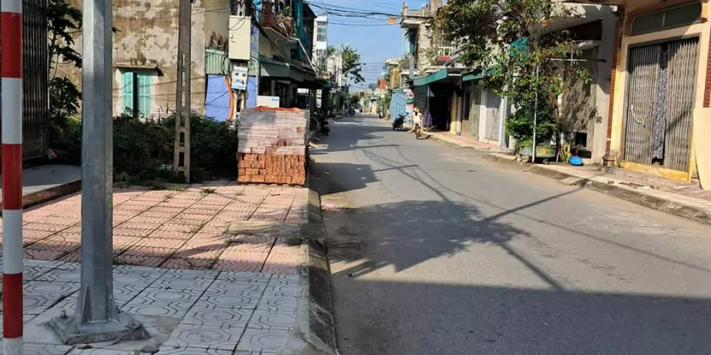 BÁN GẤP ĐẤT KINH DOANH, ĐẦU TƯ, MỞ PHÒNG KHÁM, SPA, NGAY CHỢ SÓC XÃ VŨ QUÝ KIẾN XƯƠNG,DT=100M2,