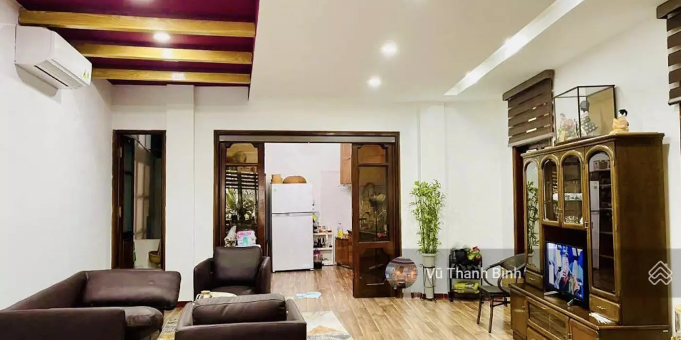 Bán nhà riêng 4 tầng tại phố Trần Thái Tông, nhỉnh 25 tỷ, 100m2, kinh doanh - văn phòng