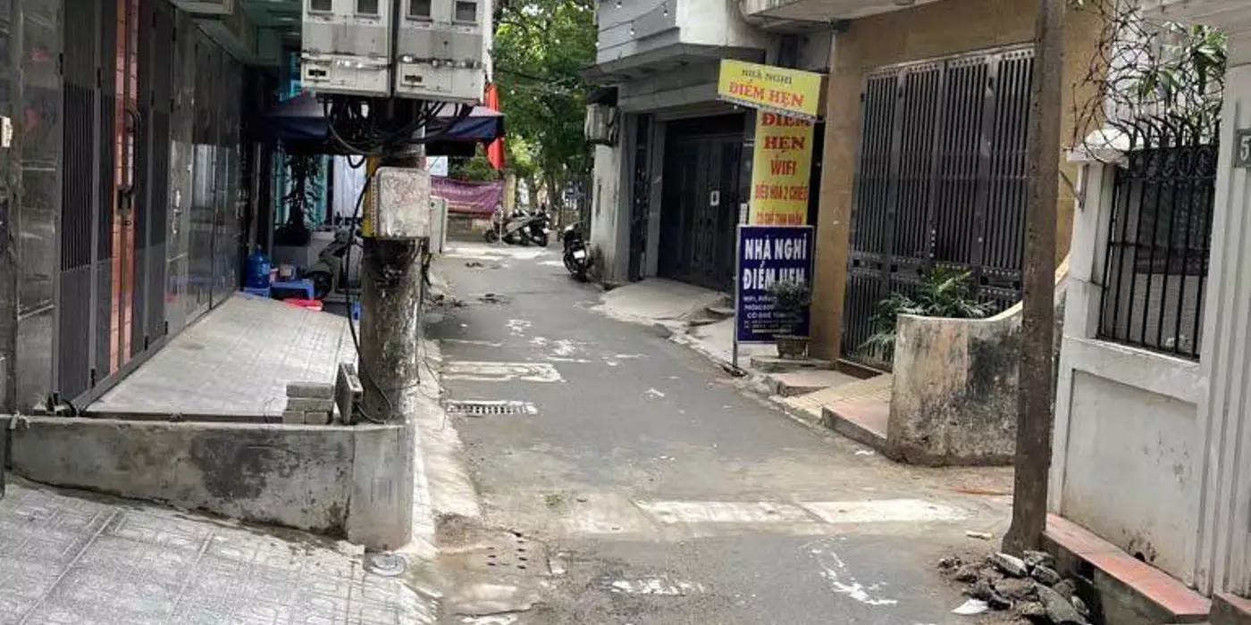 Bán nhà Trung Kính, Cầu Giấy, DT 55m2, 5  tầng, ô tô đỗ cửa, kinh doanh
