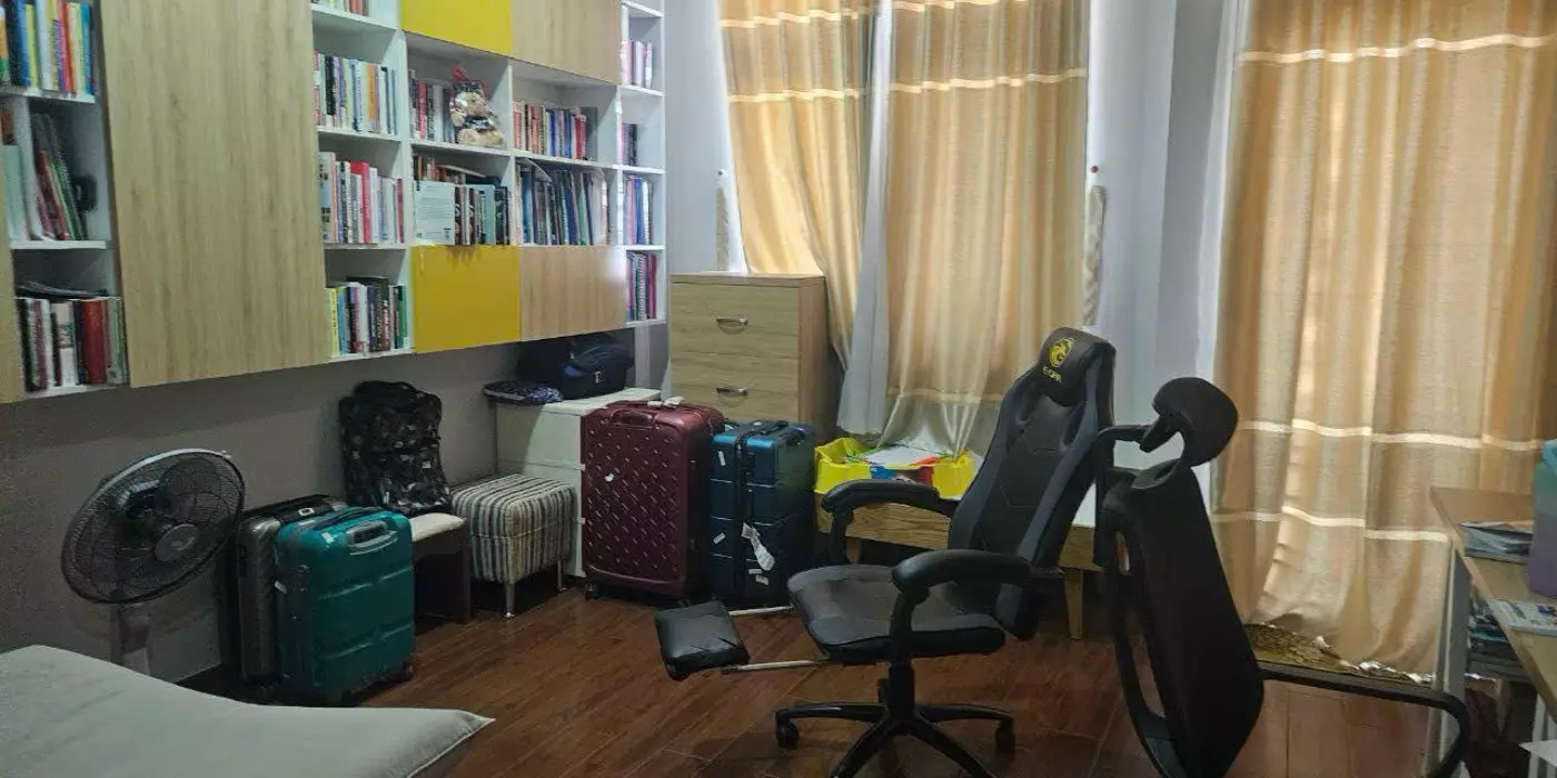 LỆCH TẦNG HIỀN ĐẠI CÔNG SUẤT CHO THUÊ 50TR/THÁNG nhNHÀ MỚI NỘI THẤT CAO CẤP--MẶT TIỀN KINH DOANH