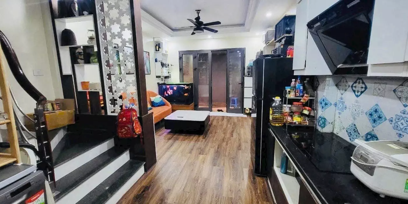 CẦN BÁN NHANH NHÀ 5 TẦNG NGỌC LÂM-DIỆN TÍCH RỘNG-THÔNG SỐ ĐẸP-ĐƯỜNG Ô TÔ TRÁNH-KINH DOANH ĐỈNH-CHỈ