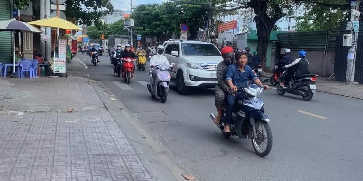 MẶT TIỀN - 96m2 - NGANG 6 BỀ THẾ - KHU UBND QUẬN - KINH DOANH SẦM UẤT - NGỘP BANK