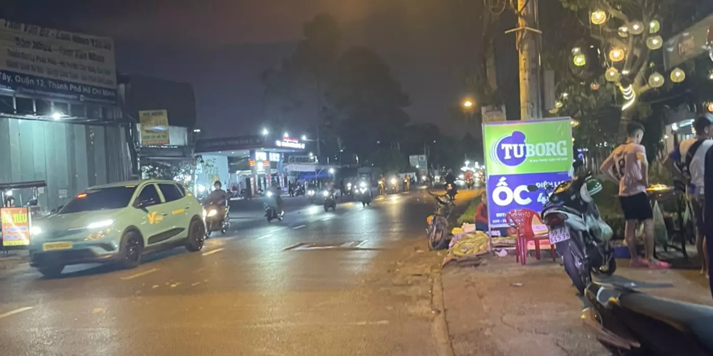 Bán tòa nhà 4 tầng 2 mặt tiền đường 20x20m giá 65 tỷ Đường Tô Ký