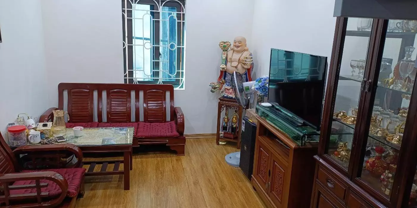 Cần bán nhà tập thể Khương Trung 100m2, 3 phòng ngủ đẹp, giá 2,99 tỷ