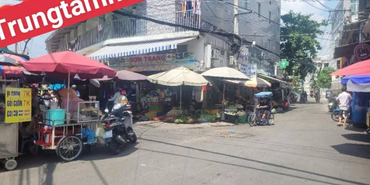 TÒA NHÀ CHDV 7 tầng đường Âu Cơ  THU NHẬP KHỦNG 1 TỶ/THÁNG, CHỈ 90 TỶ. 360 phòng, 26 kiot, 640m2