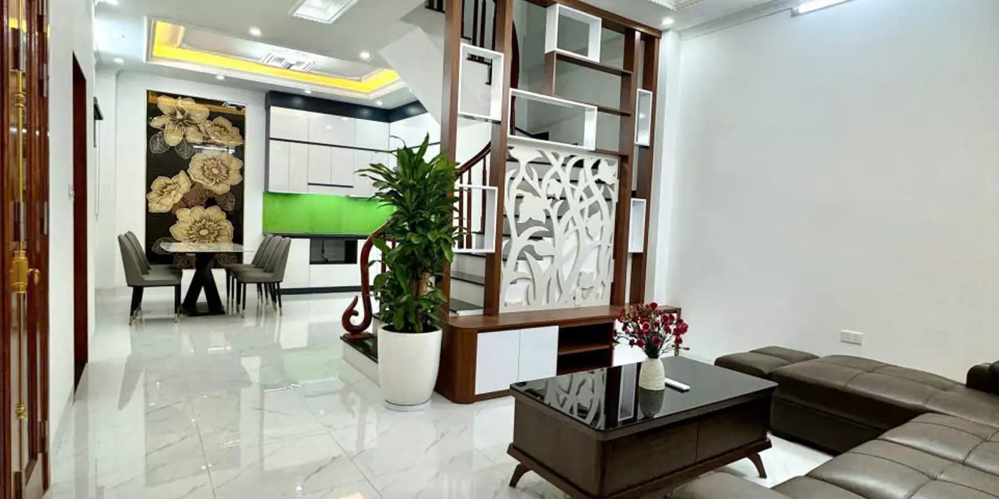 Bán nhà Ngọc Lâm 5 Tầng thông số đẹp-Phân Lô Vỉa Hè Ô Tô Tránh -Kinh Doanh -Ngõ Thông Ô Tô Chạy