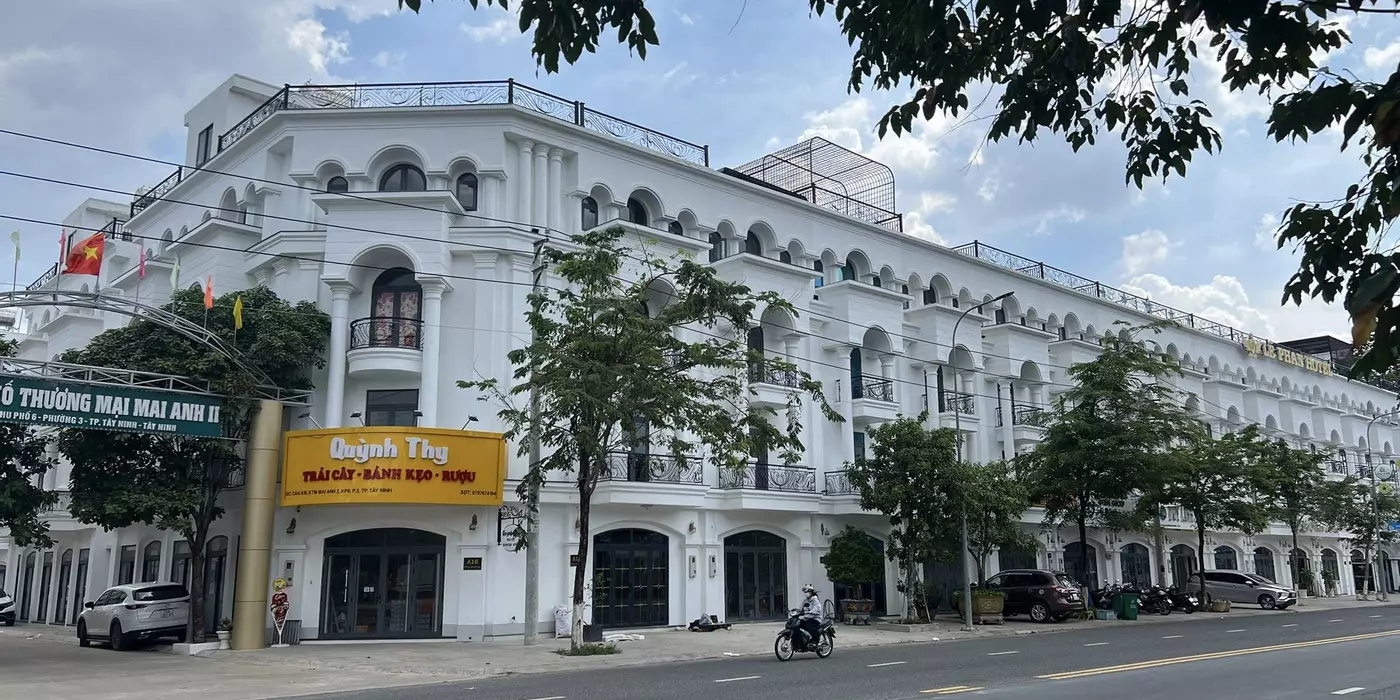 CHÍNH CHỦ CẦN BÁN GẤP DÃY NHÀ PHỐ MẶT TIỀN ĐƯỜNG TRƯỜNG CHINH P3 TP TÂY NINH