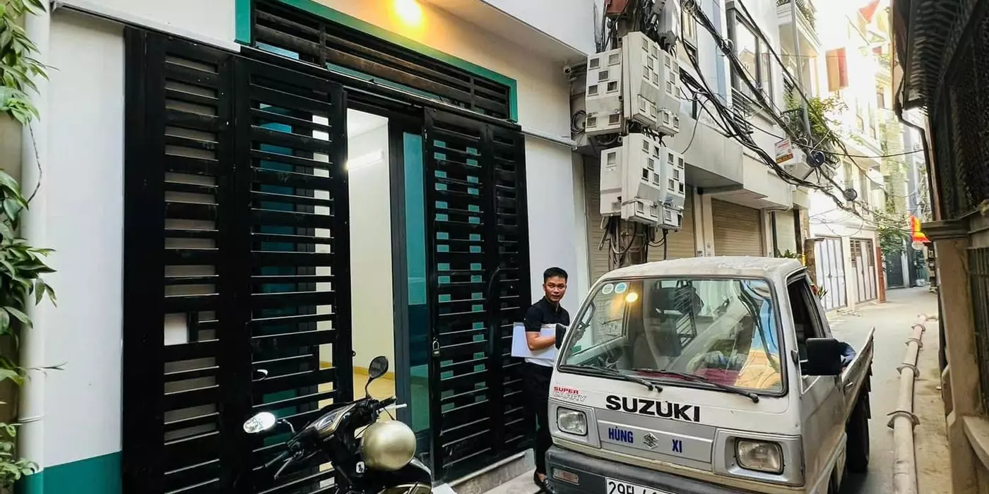 BÁN NHÀ LẠC LONG QUÂN  TÂY HỒ Ô TÔ ĐỖ CỬA NHÀ ĐẸP Ở LUÔN  50M 5 TẦNG 12 TỶ