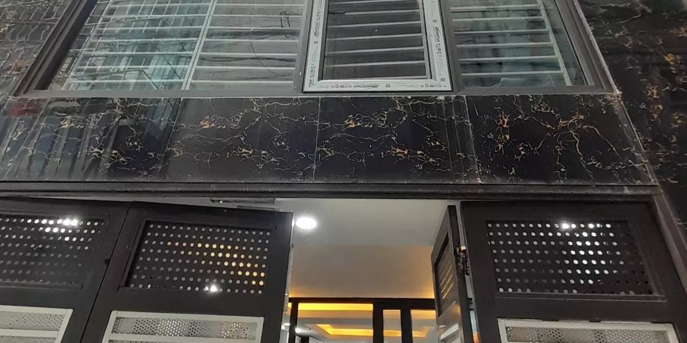 Bán GẤP nhà chính chủ Khương Trung, Thanh Xuân, 3 tầng, 30m2, giá 3.5 tỷ, tiềm năng kinh doanh.