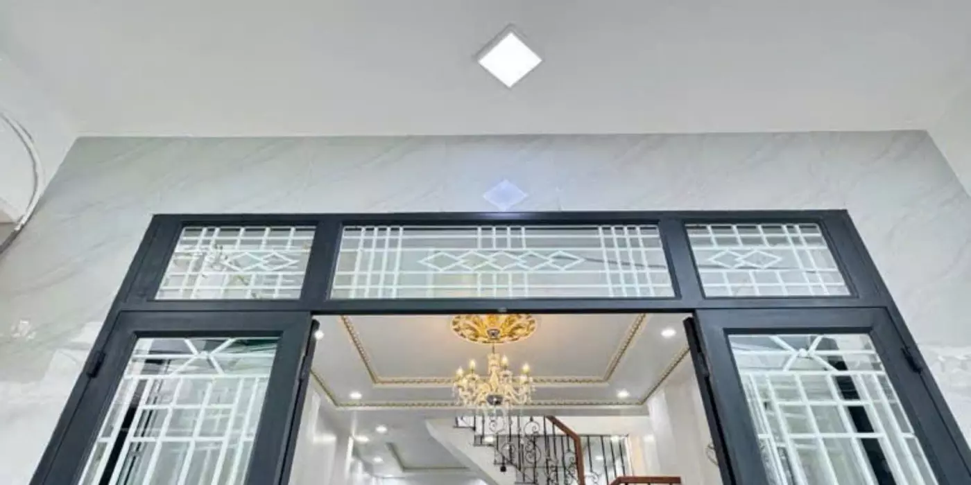 BT013 
ĐẸP LUNG LINH - NHÀ MỚI VÀO Ở NGAY - 2 TẦNG - 32M2  - VỊ TRÍ ĐẸP - GIÁP TÂN PHÚ  - CHỈ