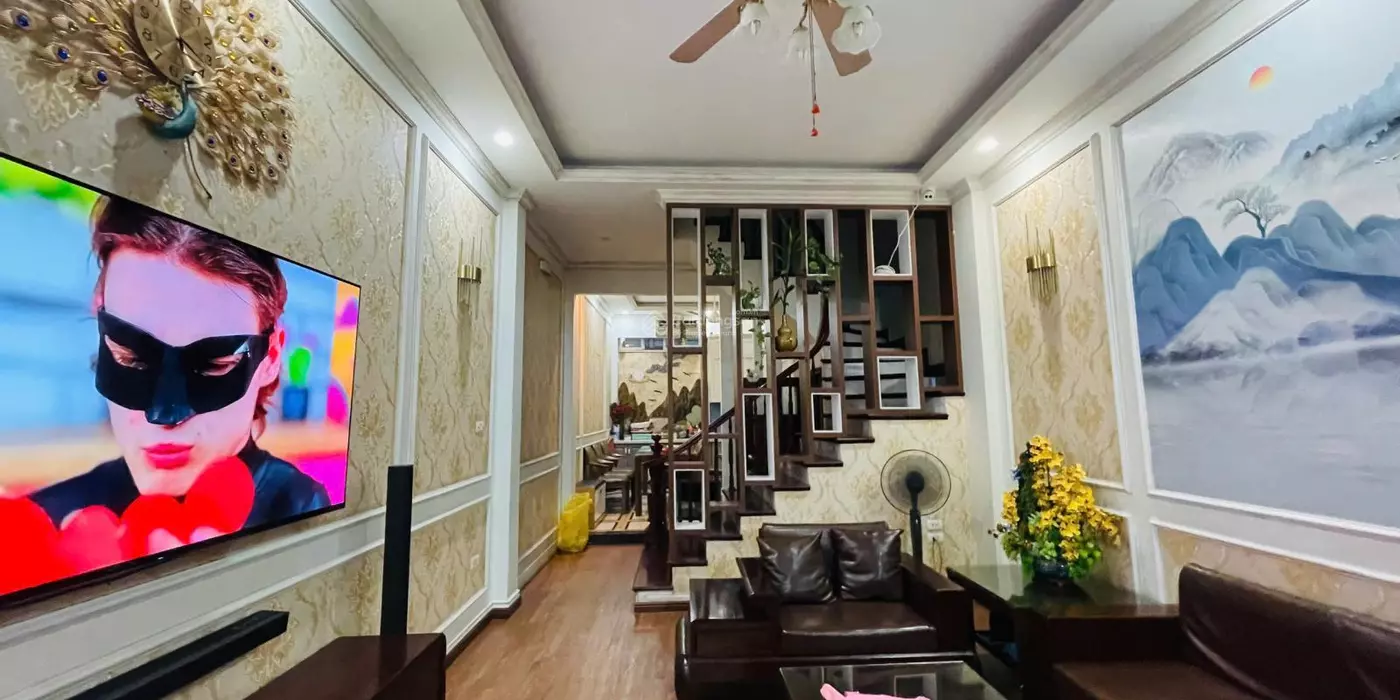 Chính chủ bán Định Công Thượng ngõ 11 Phân Lô Quân Đội. 51m . 6 Tầng , mặt tiền 4m. 8 Phòng ngủ.