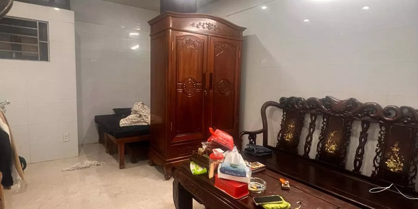 TẬP THỂ TẦNG 1 TIỆN ÍCH BẠT NGÀN giá siêu rẻ 2,65 tỷ Đống Đa, diện tích 45m2