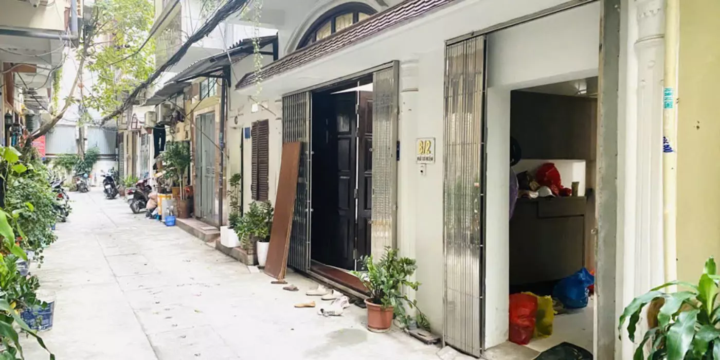 chính chủ gửi bán căn nhà 3 tầng ngô thì nhậm hà đông
