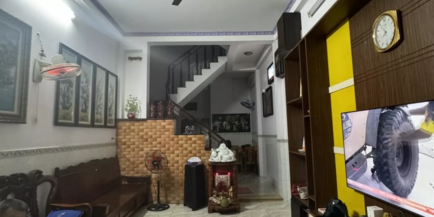NHÀ TỈNH LỘ 10 - SÁT MẶT TIỀN - 55M2 - 3 TẦNG 3PN - SỔ HOÀN CÔNG ĐỦ GIÁ 4.5 TỶ
