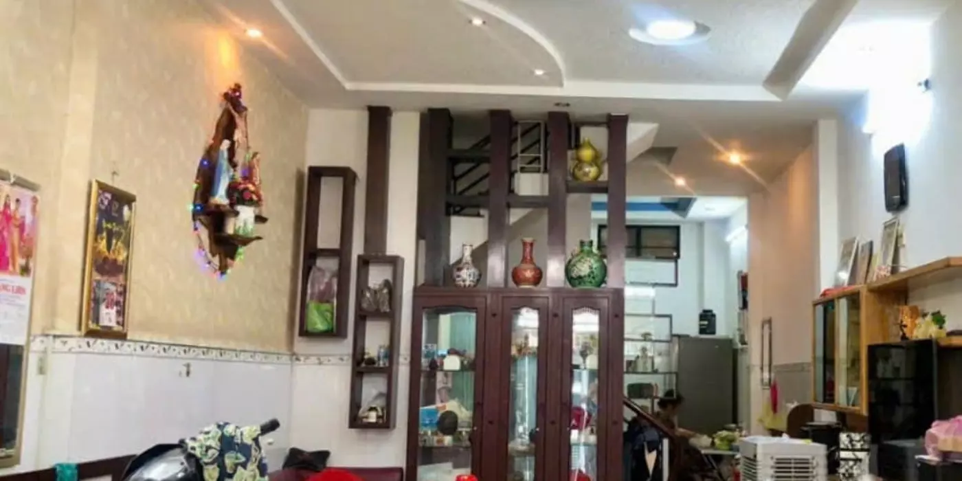 Bán nhà 3 tầng mặt tiền đường Nguyễn Hữu Huân - Giá 6,3 Tỷ. Tp Nha Trang