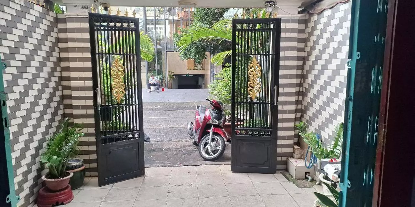Mặt tiền đường số 320 Phạm Hùng 4x20.5 4 tầng chỉ 14 tỷ
