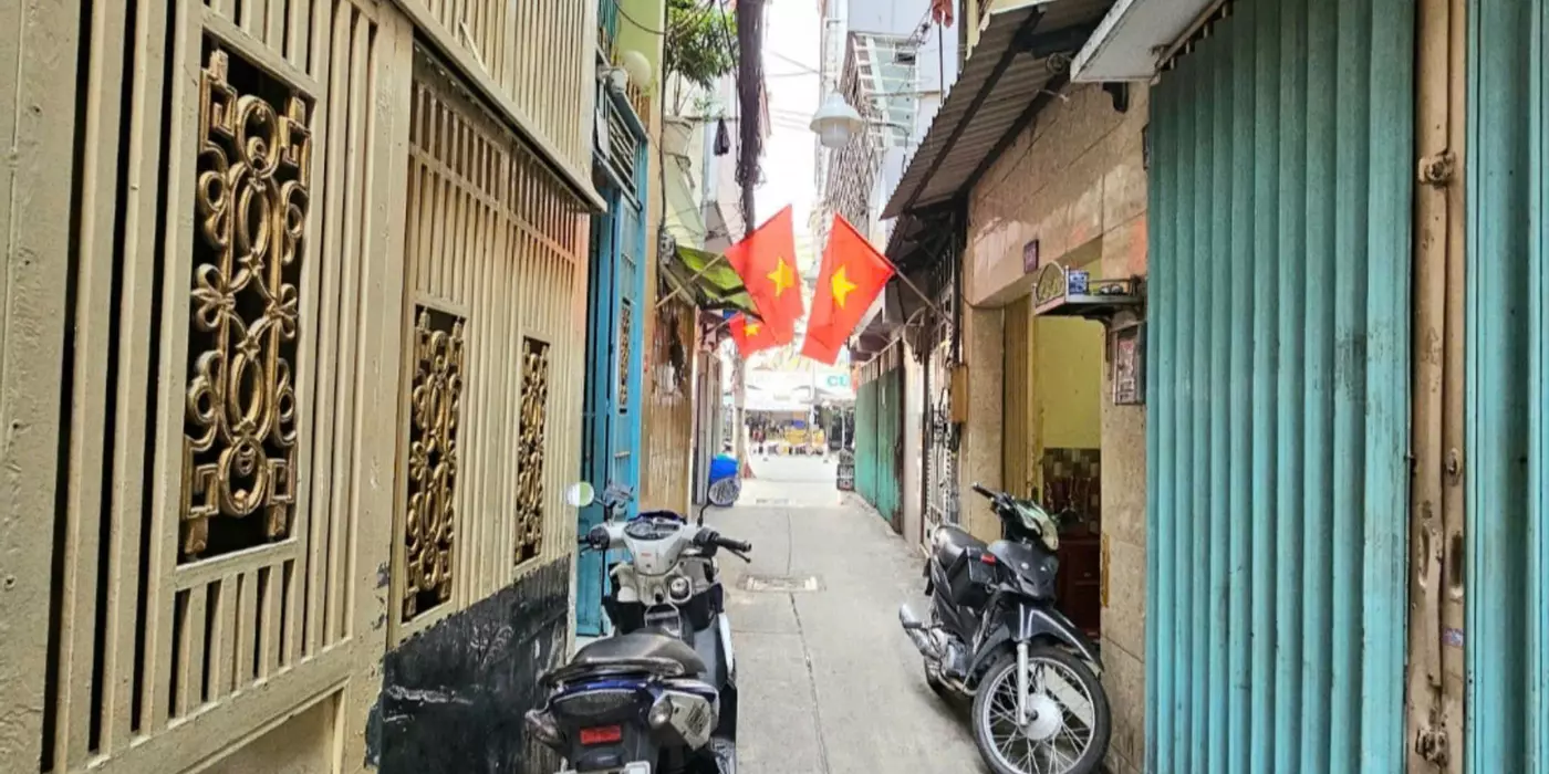 Sát mặt tiền Tôn Đản Q 4
Ngang 8 dài 9.1 m
Giá 51 TRIỆU  m