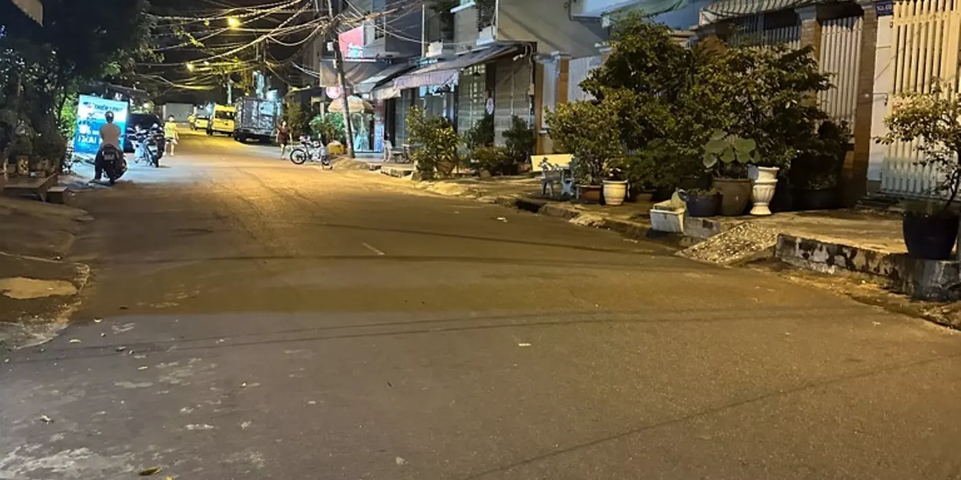 Mặt tiền đường số 13 phường Tân kiểng Quận 7, 71m2 ngang 4.05m chỉ 13.5 tỷ