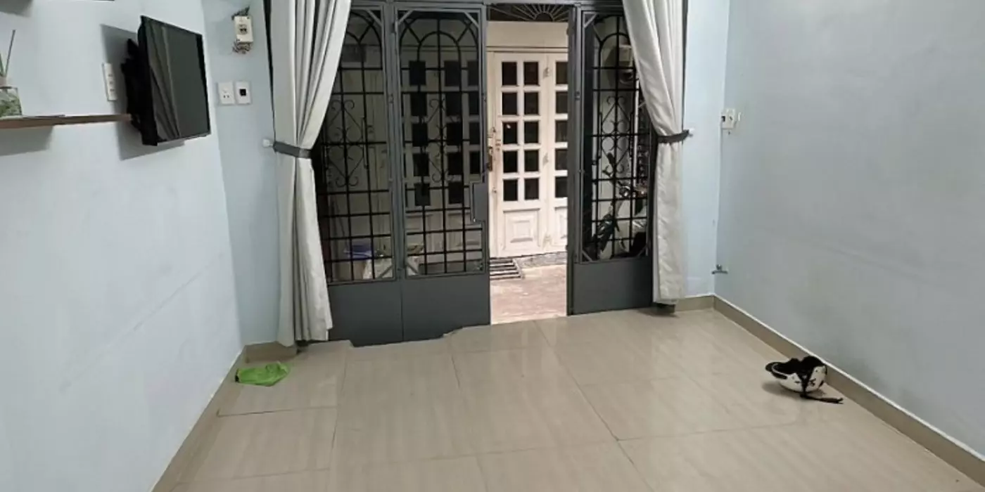 Bán nhà Tân Trang giáp Quận 10 24m2, 3 tầng 2PN  nhỉnh 2 tỷ