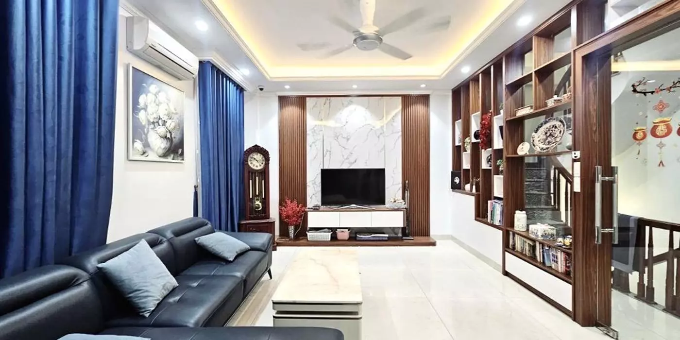 NHÀ YÊN HOÀ MỚI ĐẸP-LÔ GÓC-NGÕ THÔNG-GARA Ô TÔ-3 BƯỚC RA MẶT PHỐ 40M2-6T-MT6M CHỈ 12,5 TỶ

NHÀ