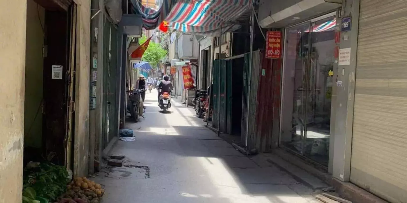 9 tỷ x nhà BA ĐÌNH 65m2 x MẶT TIỀN 5.5m. Cách phố vài bước chân, Ngõ to và thông thoáng.