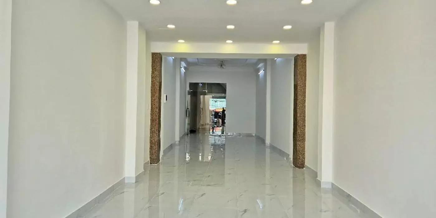 Mặt tiền kinh doanh Vip Bùi Minh Trực 3.7x24 chỉ 20 tỷ 5