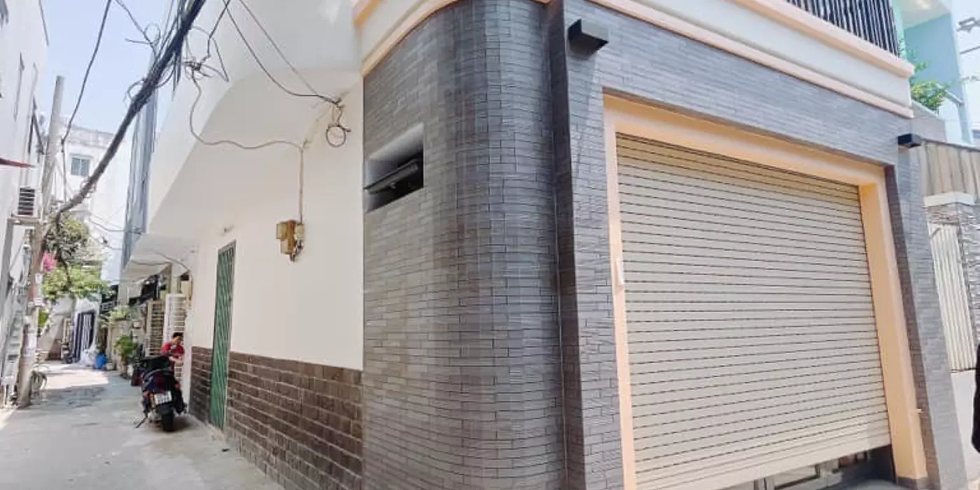 BÁN NHÀ 2 TẦNG - LÔ GÓC 2 MẶT TIỀN - NGAY TRUNG TÂM Q.7 - HẺM XE HƠI - 76M2 - 6,6 TỶ