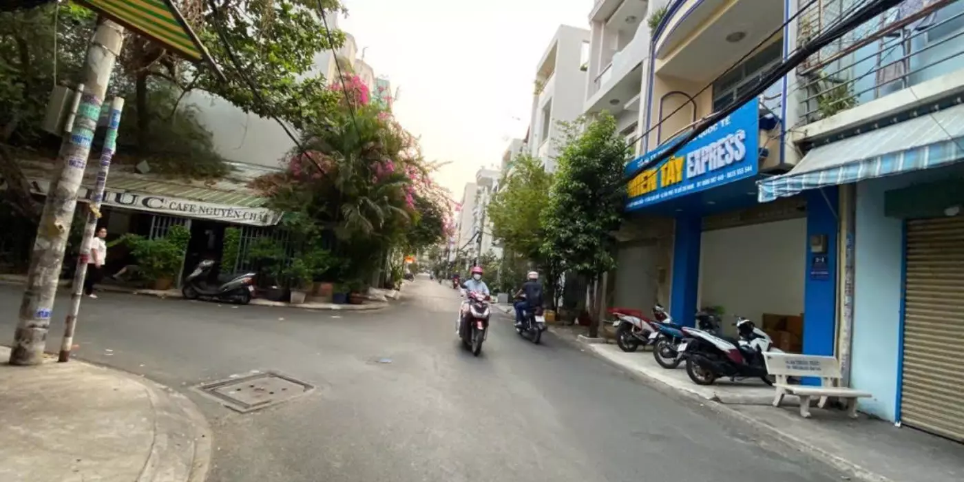 TÂN PHÚ- TÂN SƠN NHÌ - KHU PHÂN LÔ - 1 CĂN DUY NHẤT - 4,2 x 18 - Hxh 10m, THÔNG  TỨ TUNG