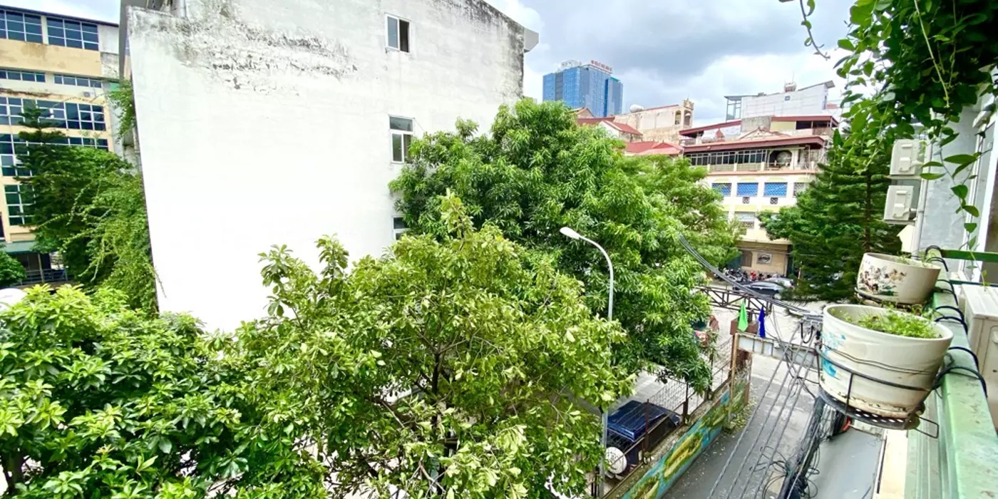 Nhà phố Hoàng Quốc Việt, phân lô 2 thoáng 55m² MT Khủng vỉa hè oto KD 18tỷ5
