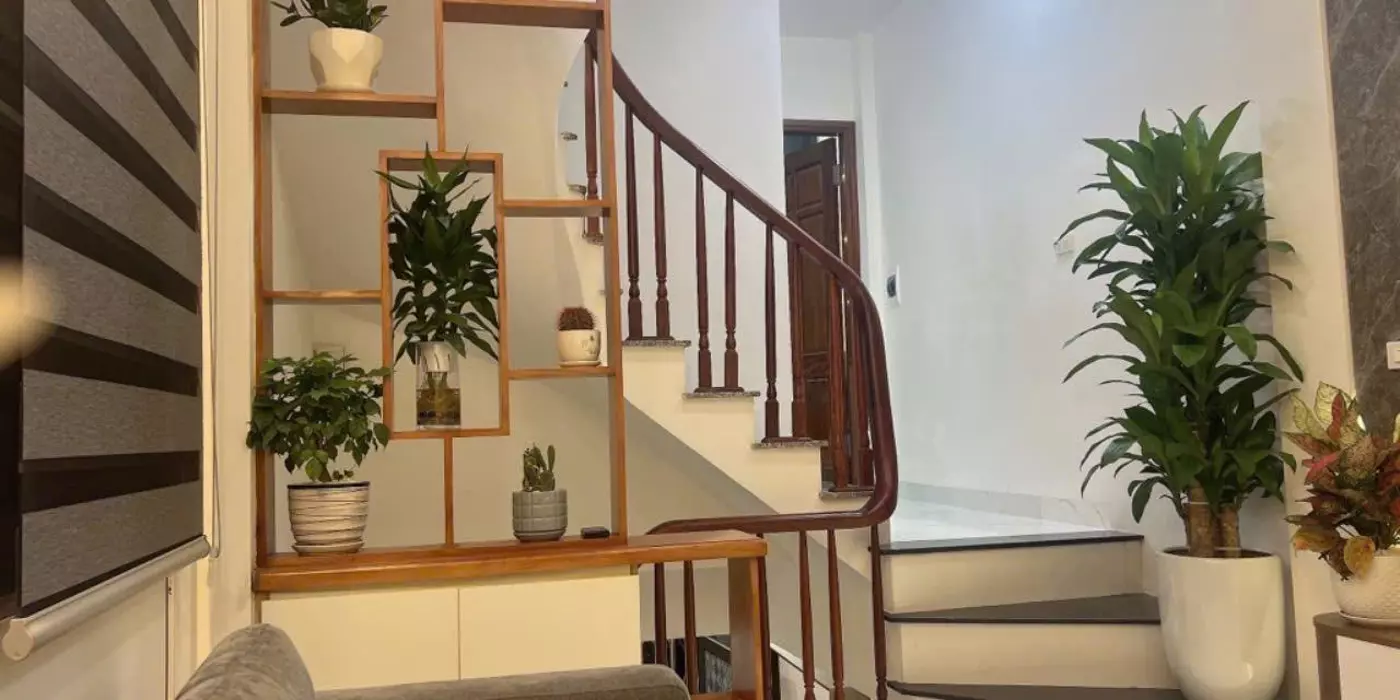Gia đình cần tiền bán gấp nhà 4 tầng phố xốm giá rẻ hơn 500tr ô tô sát nhà