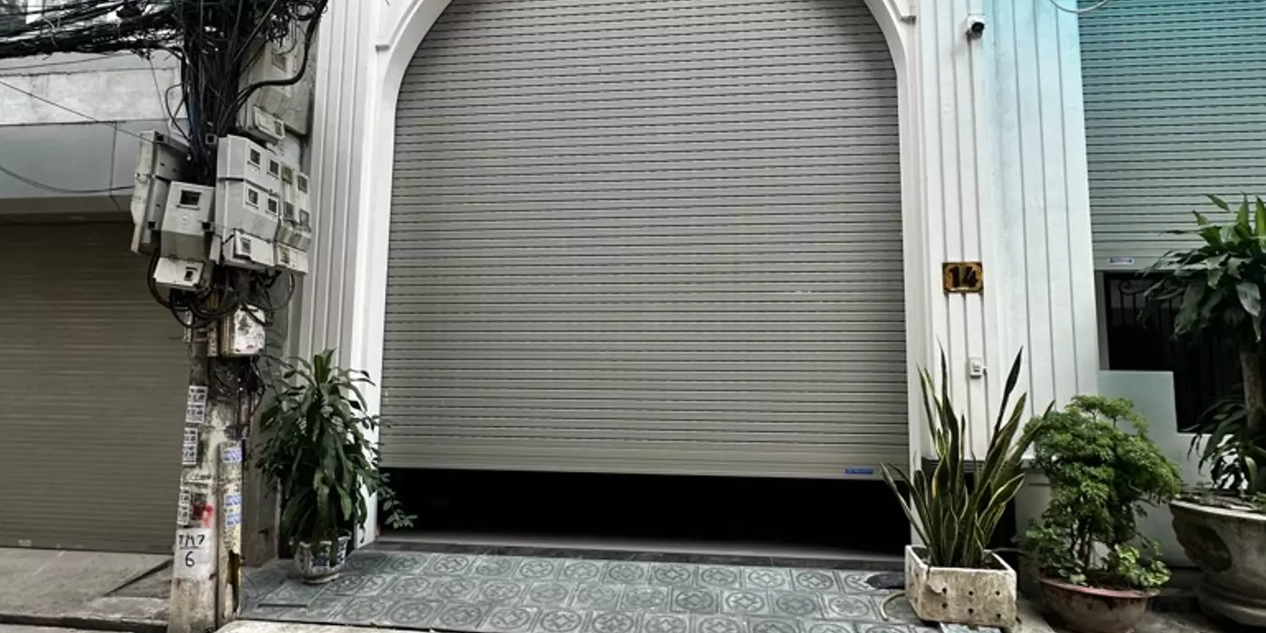 Bán siêu phẩm nhà 8 tầng thang máy long lanh ô tô dừng đỗ ngày đêm hoàng mai