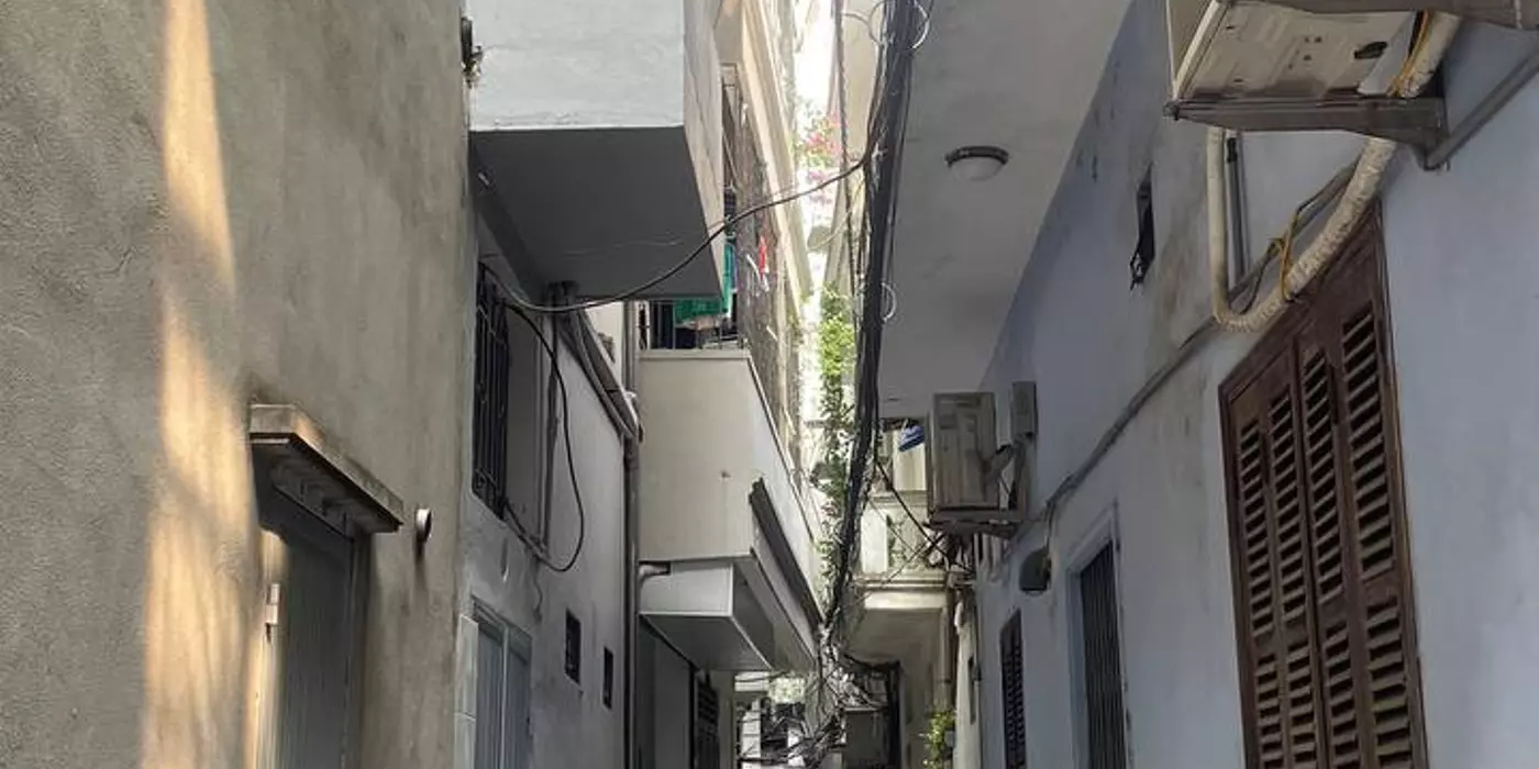 Bán nhà ngõ Thịnh Quang, thoáng sáng, 2 xe tránh. DT 45m2 giá 9 tỷ 5