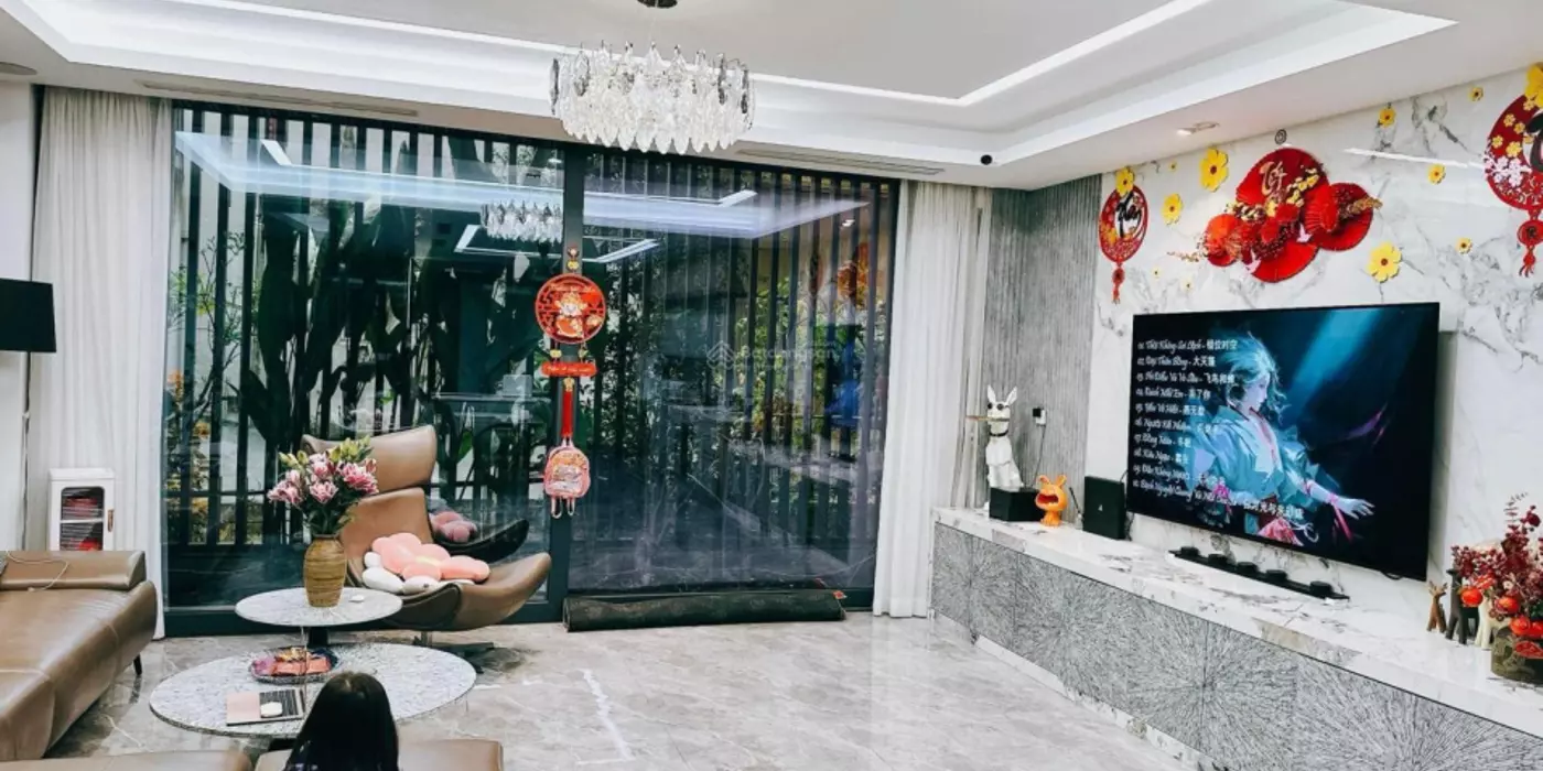Chần chờ là hết Giảm sốc căn VIP nhất Lê Đức Thọ, Gara 2 oto, 5 tầng, thang máy.