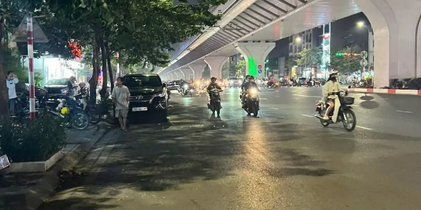 Bán đất đại la siêu hiếm 76M cách đúng 1 nhà ra phố hai bà trưng