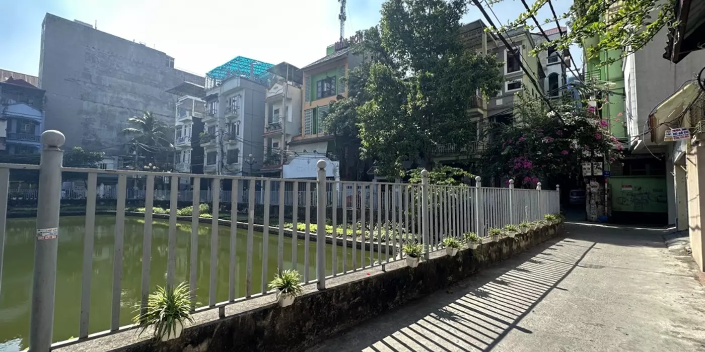 Ban sđất giải phóng giáp bát 52M ô tô tránh vào ra hoàng mai