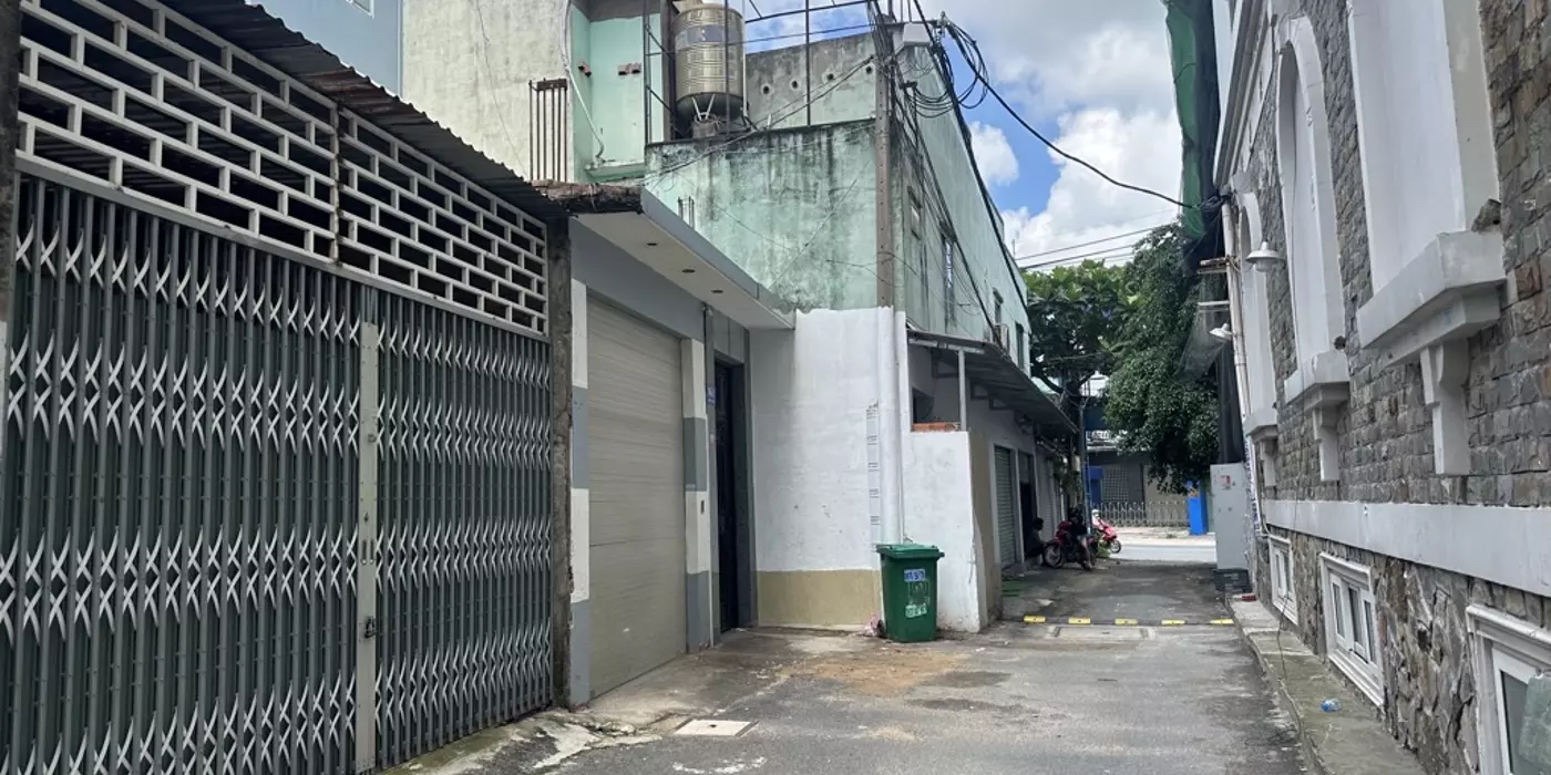 Nhà Hẻm Xe Hơi Nguyễn Ảnh Thủ, Vị Trí Sát Mặt Tiền, 94.4m2 Được Xây Thành 2 Căn Nhà, Giá Chỉ 5.5