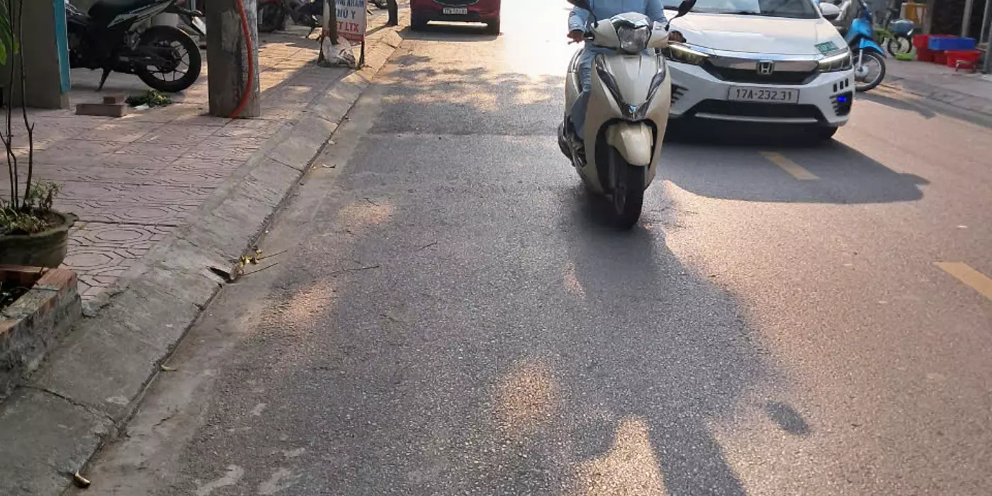 BÁN ĐẤT TẶNG NHÀ CẤP 4 TẠI PHỐ PHAN BÁ VÀNH, DT=100m2,MT=5,M, GIÁ 7TỶ