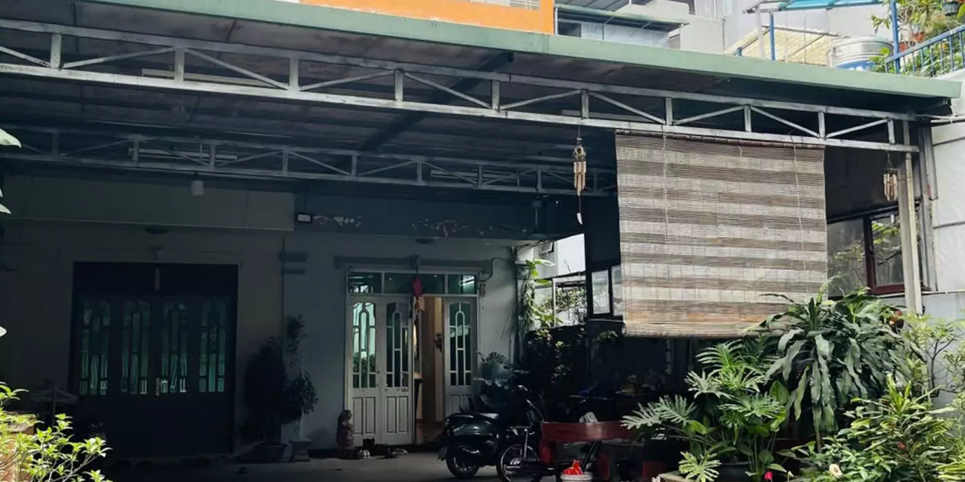BÁN NHÀ MẶT PHỐ KIM GIANG, 228M2, 4 TẦNG, MẶT TIỀN 8M – GIÁ CHỈ 32 TỶ 

 Vị trí đắc địa: Mặt phố
