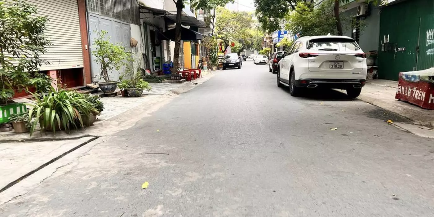 Khu hiếm nhà bán - ô tô đỗ cửa - ngõ thông- mới koong - 6.7 TỶ- Quang Tiến – Đại Mỗ - Nam Từ Liêm.