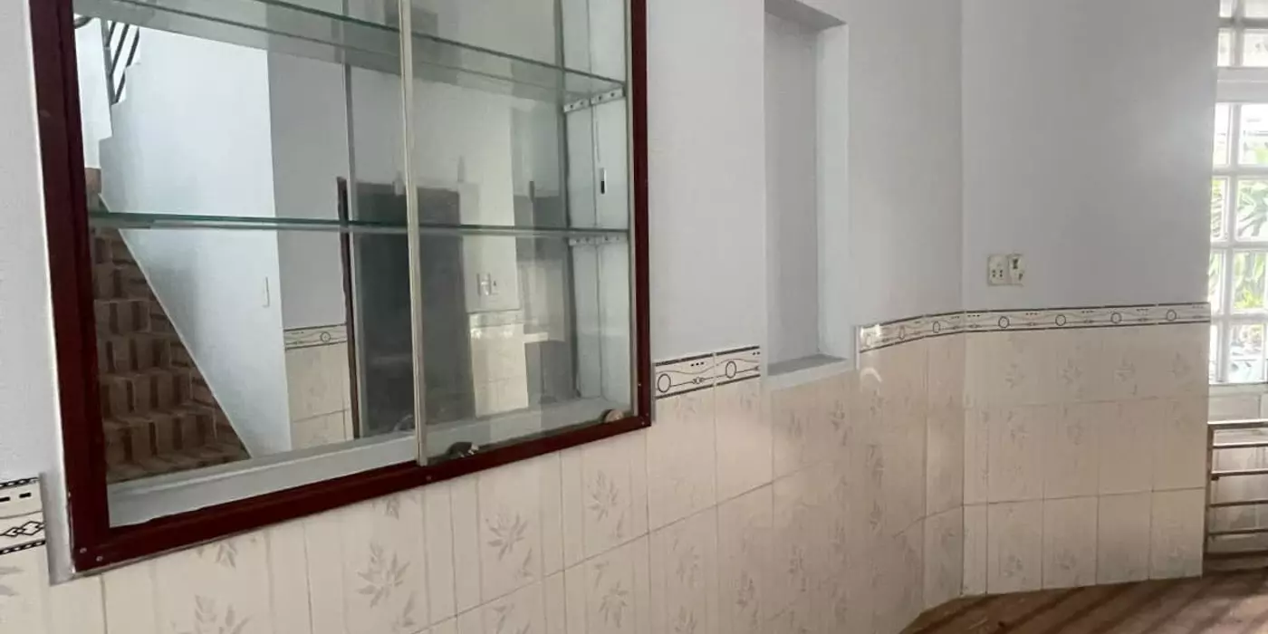 NHÀ NGAY CHỢ HÓC MÔN - HXH - 85M2. Chỉ 3,3 tỷ