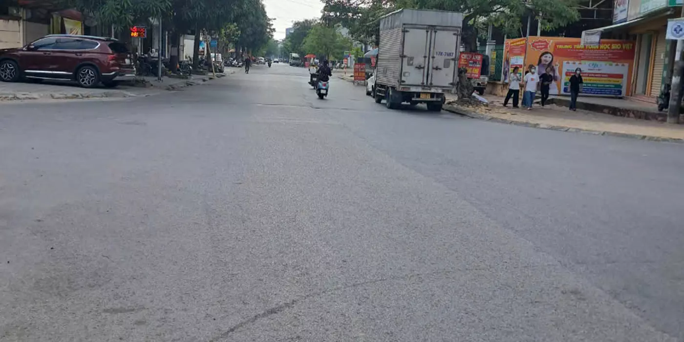 Bán nhà 5 tầng, đường Phan Bá Vành, ngay cao Đẳng Y,  DT= 80m2, mt 5m, giá 10 tỷ