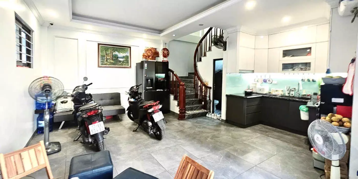 Bán nhà Trần Thái Tông 38m2, 5 tầng, ngõ su cóc tận cửa, ở ngay. 6,3 tỷ