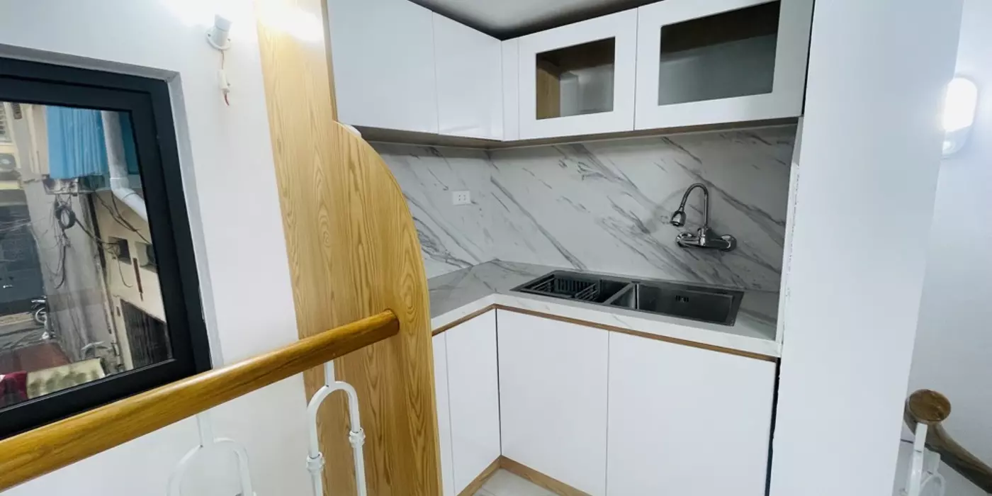 THANH XUÂN - GẦN NGÃ TƯ SỞ - 5 TẦNG - 3 NGỦ - FULL CÔNG NĂNG - GẦN PHỐ - HIẾM - 3,75 TỶ.