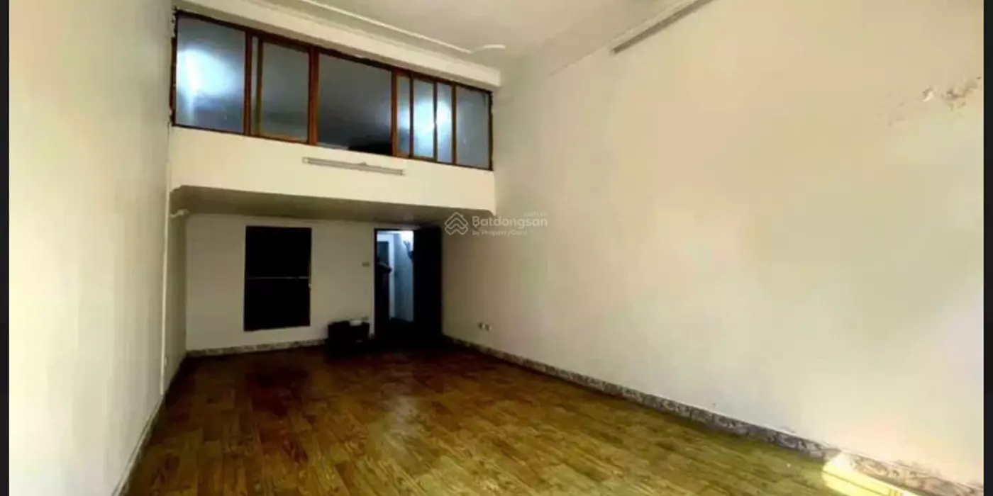 Mặt phố Trung Hòa, Cầu Giấy, 136m2, 4 tầng, MT 5,5m, KD đỉnh, 85 tỷ, dòng tiền 75tr/1 tháng