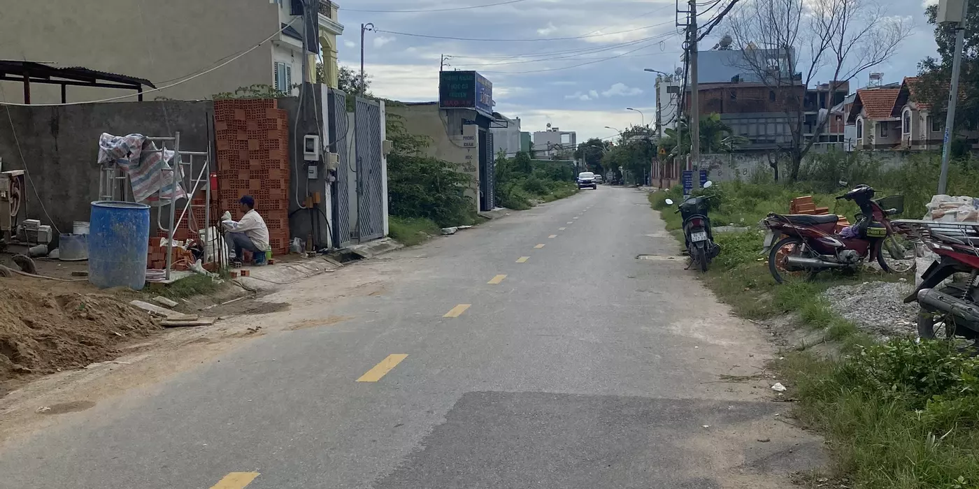 Lô đất mặt tiền võ văn hát long trường DT 160m giá tốt