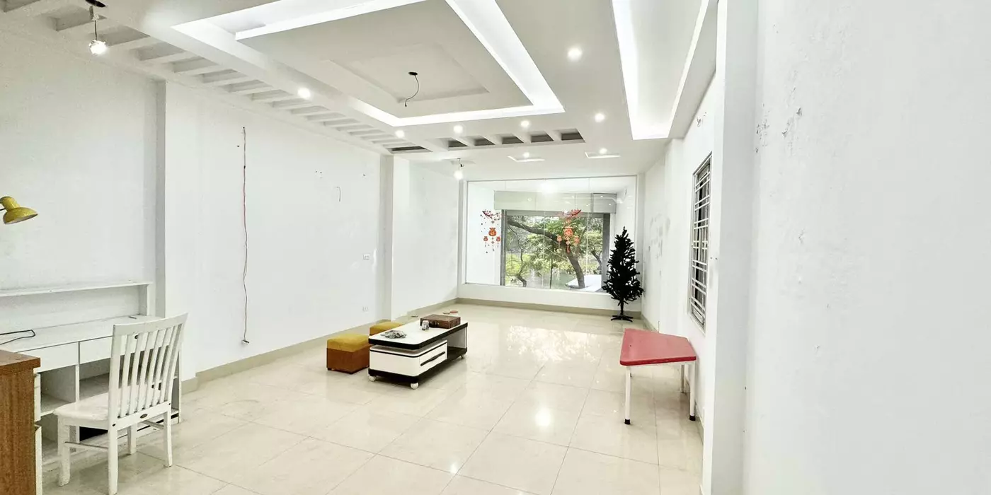 Cho thuê MBKD mặt hồ Văn Chương, Đống Đa