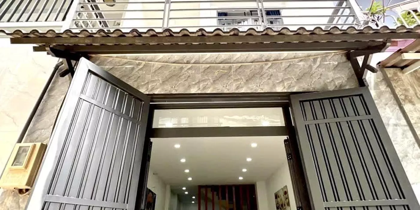NHÀ 4 TẦNG THIẾT KẾ ĐẸP - HẺM NHỰA 5M - ĐI BỘ RA CHỢ  ĐÔNG QUANG.