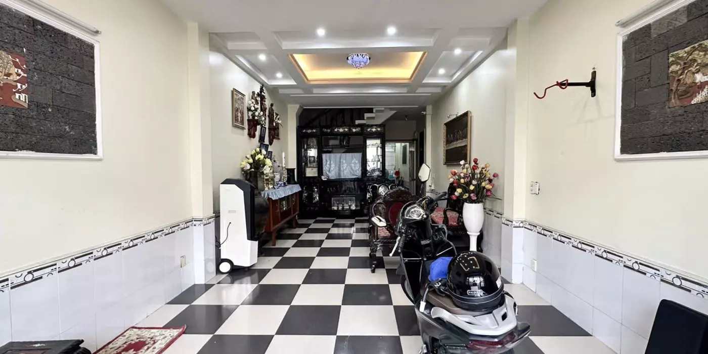 Giảm sốc! nhà 4 tầng Bùi Đình Tuý hoàn công, đường 8m có lề, 6PN, DT (4*21) 13.5 tỷ