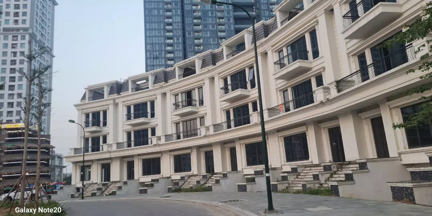 Chính chủ cần bán shophouse thấp tầng Sunshine City 220m 3,5 tầng giá rẻ